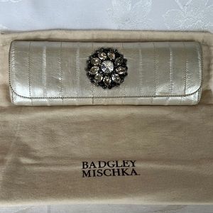 Beautiful Badgley Mischka silver white Eel skin clutch with Rhinestones 90s